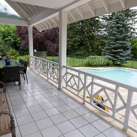 Bornetta Le Bout Du Lac Villa *
